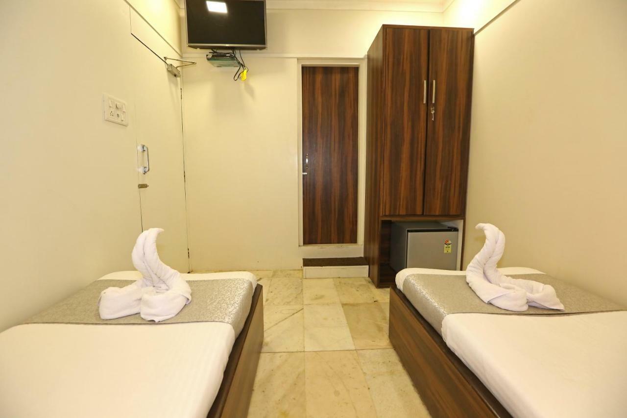Gulf Hotel - Near Taj Hotel Colaba Mumbai Exterior photo