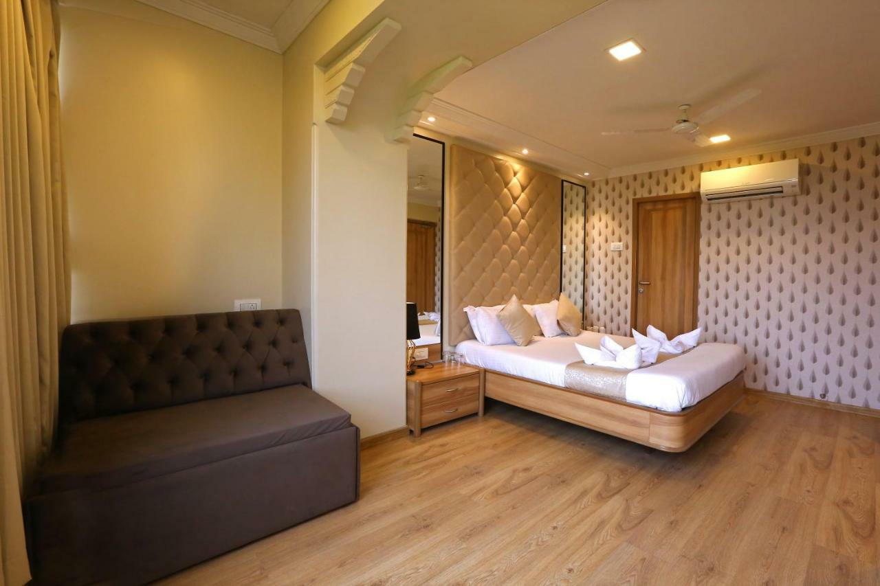 Gulf Hotel - Near Taj Hotel Colaba Mumbai Exterior photo