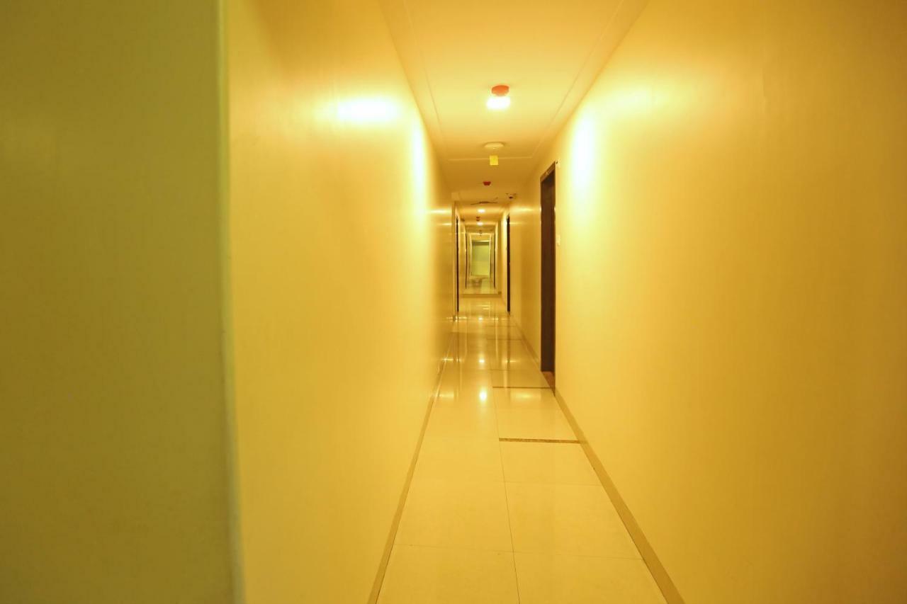 Gulf Hotel - Near Taj Hotel Colaba Mumbai Exterior photo