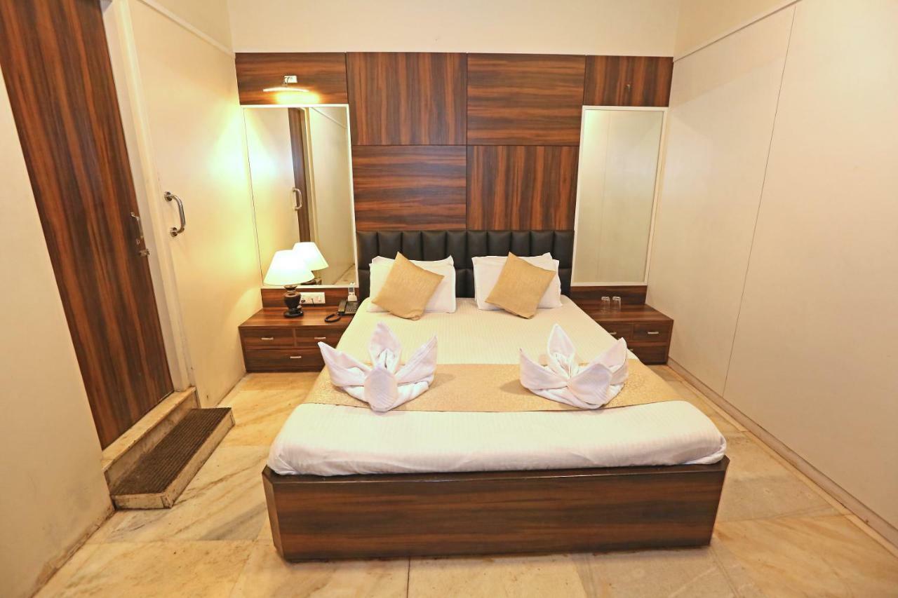 Gulf Hotel - Near Taj Hotel Colaba Mumbai Exterior photo