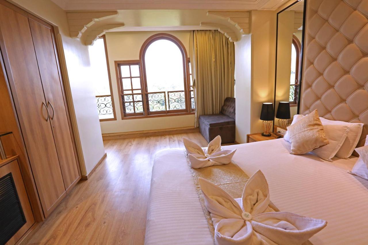 Gulf Hotel - Near Taj Hotel Colaba Mumbai Exterior photo